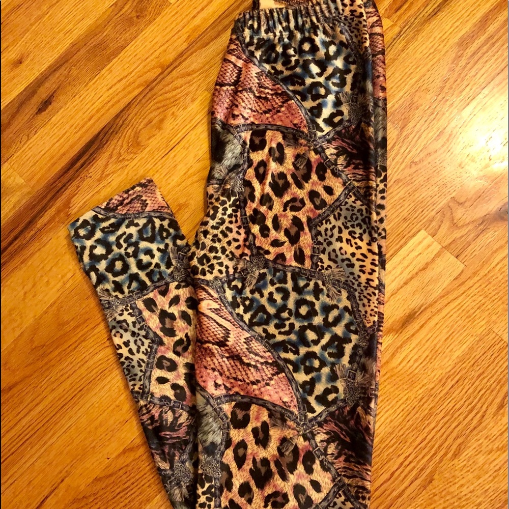 🐾Animal Print Leggings🐾